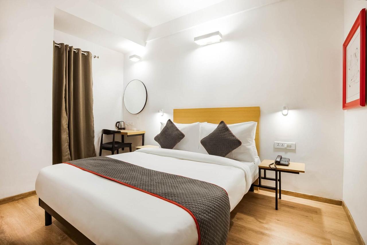 Super Townhouse Lords Inn Regency Mānglia Esterno foto