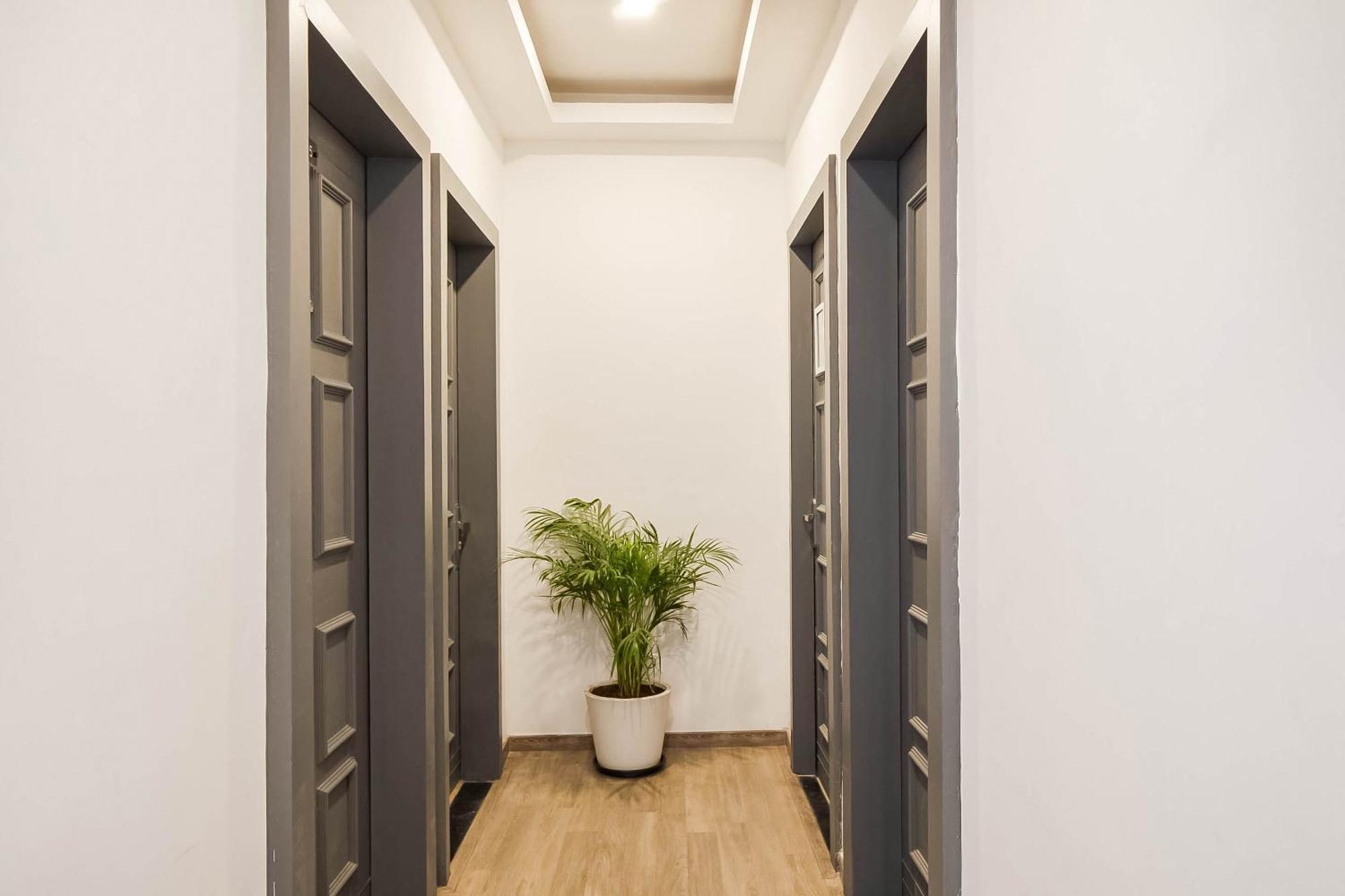 Super Townhouse Lords Inn Regency Mānglia Esterno foto